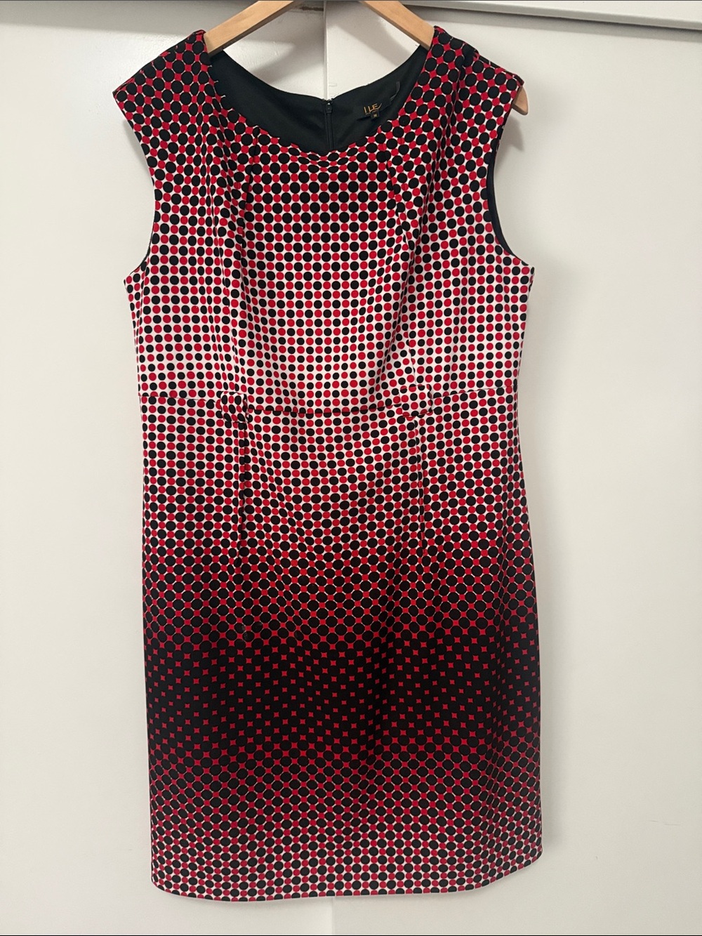 Lee Sleeveless Red & Black Geometric Sheath Dress